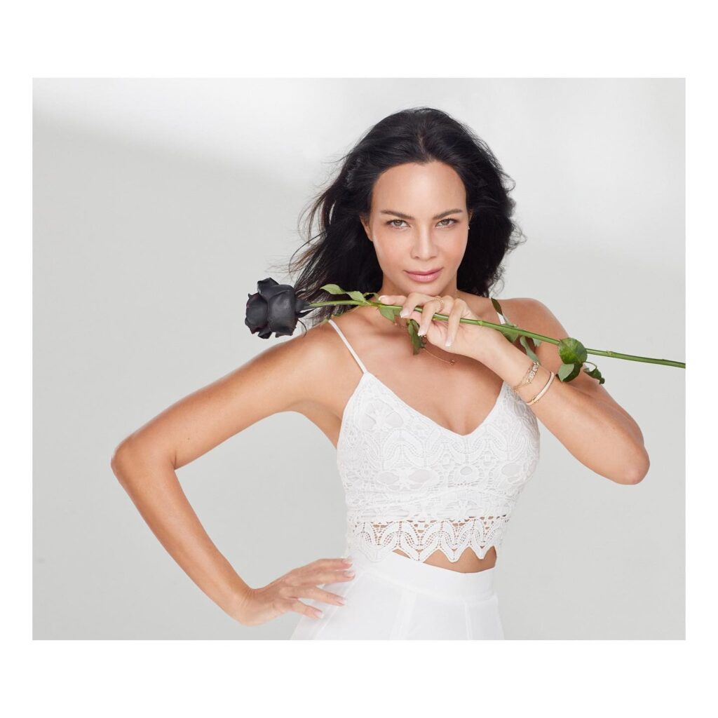 พิม ซอนย่า ปลูกผม, ปลูกผมเทคนิค Long Hair Ready™, ดาราปลูกผมที่ไหน, หัวเถิก, กรอบหน้าชัด